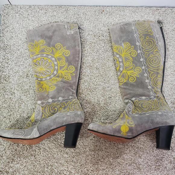 Artemis Boots Womens 40 9.5 Western Boho Artsy Embroidered Fabric Tall Heeled - Picture 3 of 8